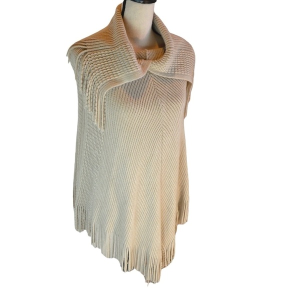 Francesca’s Light Cream Fringe Cowl Neck‎ Shawl Poncho Cape OSFM NEW - Picture 2 of 6